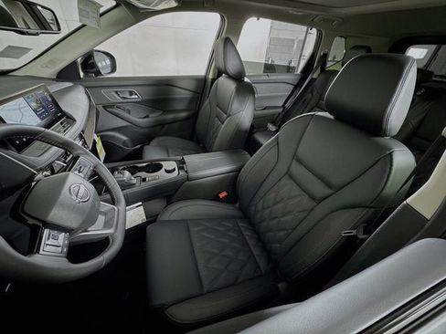 New 2026 Nissan Rogue Platinum AWD/4WD image 18