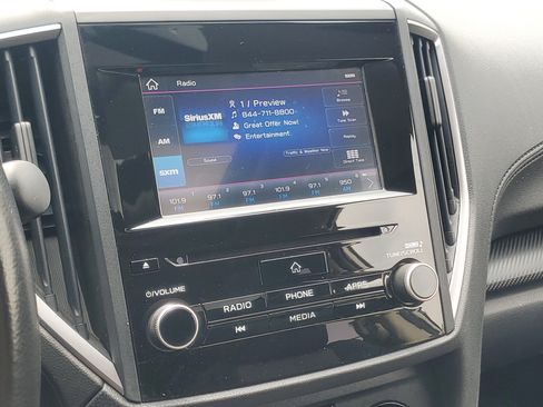 Used 2019 Subaru Crosstrek 2.0i Premium w/ Moonroof Package AWD/4WD image 16
