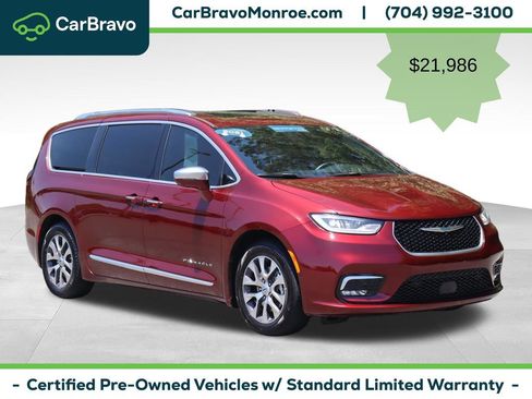 Used 2021 Chrysler Pacifica Pinnacle FWD image 8