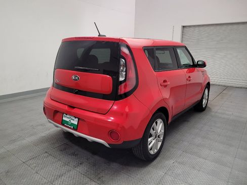 Used 2017 Kia Soul + FWD image 9