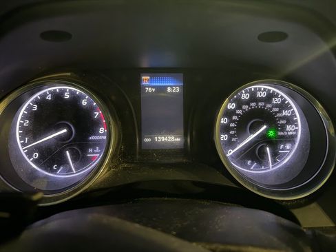 Used 2020 Toyota Camry SE image 7