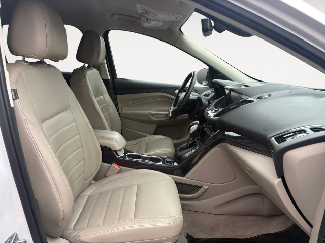 Used 2014 Ford Escape Titanium w/ Equipment Group 401A FWD image 15