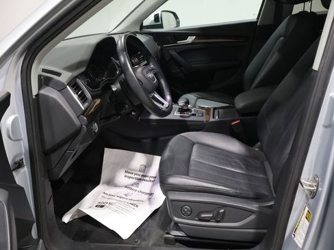 Used 2020 Audi Q5 2.0T Premium w/ Convenience Package image 11