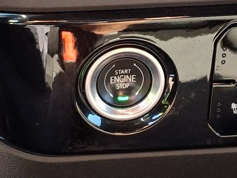 Certified 2022 Chevrolet Silverado 1500 LT AWD/4WD image 23