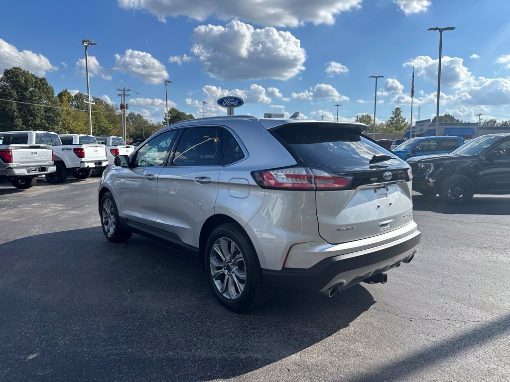 Used 2019 Ford Edge Titanium FWD image 5