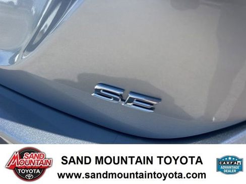Used 2024 Toyota Camry SE w/ Convenience Package image 9