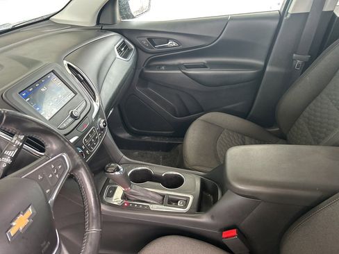 Used 2020 Chevrolet Equinox LT image 9
