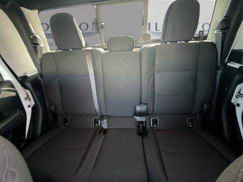 Used 2022 Jeep Gladiator Sport image 14