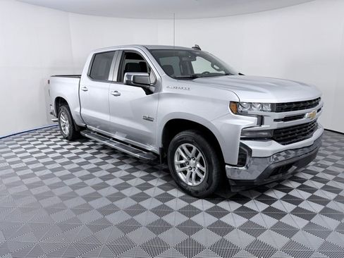Used 2019 Chevrolet Silverado 1500 LT w/ Texas Edition image 2