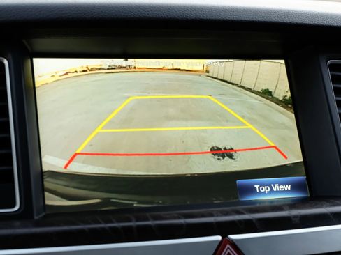 Used 2017 Genesis G80 3.8 w/ Option Group 03 image 24