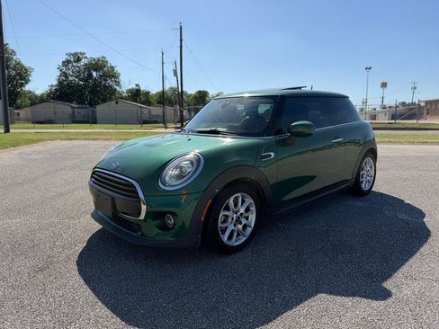 Used 2020 MINI Cooper 2-Door Hardtop FWD image 7