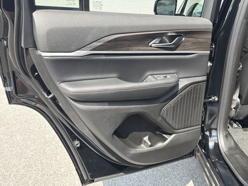 New 2026 Jeep Grand Cherokee Altitude AWD/4WD image 27