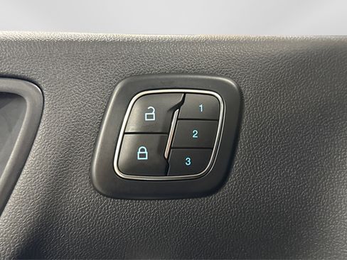 Used 2025 Ford Escape Platinum AWD/4WD image 17