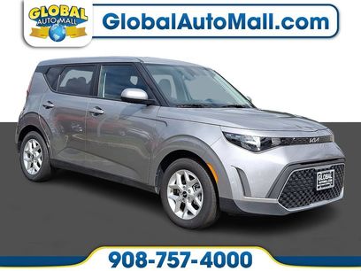Used 2025 Kia Soul LX w/ LX Technology Package