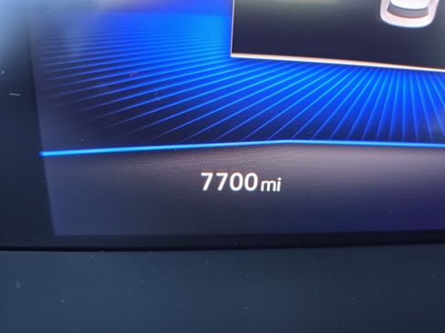 Certified 2024 Volkswagen Taos SE FWD image 11