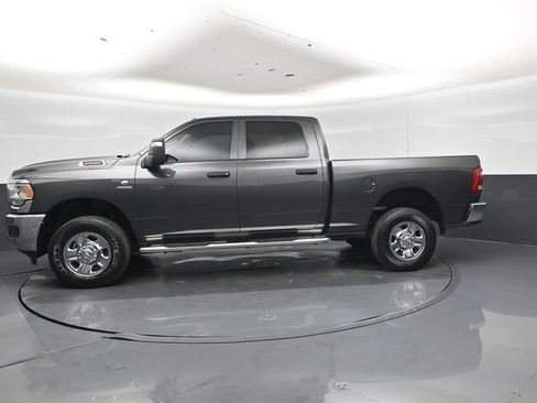 Used 2024 RAM 2500 Tradesman w/ Chrome Appearance Group AWD/4WD image 9