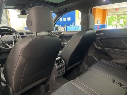 Used 2024 Volkswagen Tiguan SE R-Line AWD/4WD image 17
