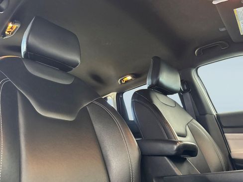 Used 2025 Jeep Compass Limited AWD/4WD image 25
