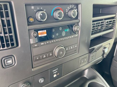 New 2026 Chevrolet Express 2500 w/ Enhanced Convenience Package image 17