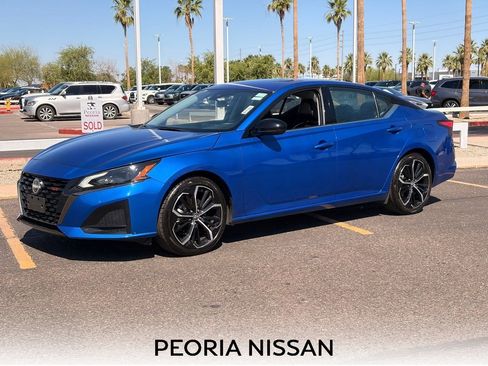 Certified 2025 Nissan Altima 2.5 SR FWD image 1