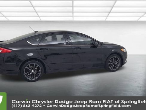 Used 2018 Ford Fusion SE w/ Equipment Group 201A image 17
