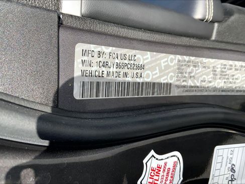 Used 2023 Jeep Grand Cherokee image 34