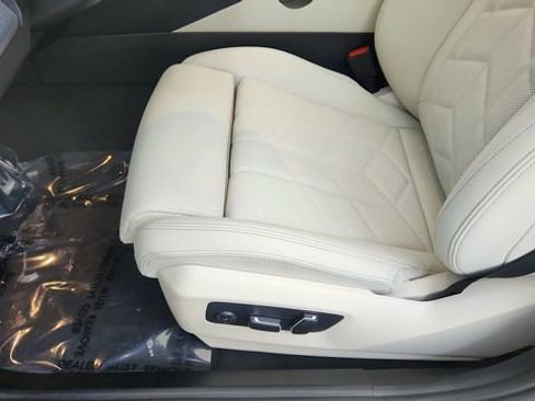 Used 2025 BMW i5 xDrive40 w/ M Sport Package image 35