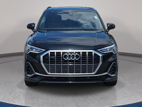 Used 2022 Audi Q3 2.0T Premium Plus AWD/4WD image 2