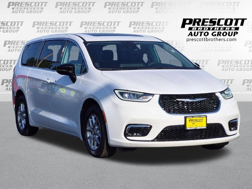 Used 2024 Chrysler Pacifica Touring-L FWD image 1