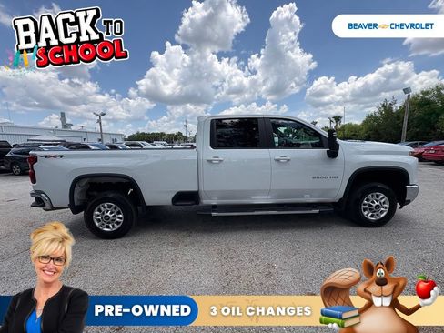 Used 2025 Chevrolet Silverado 2500 LT w/ Convenience Package AWD/4WD image 8