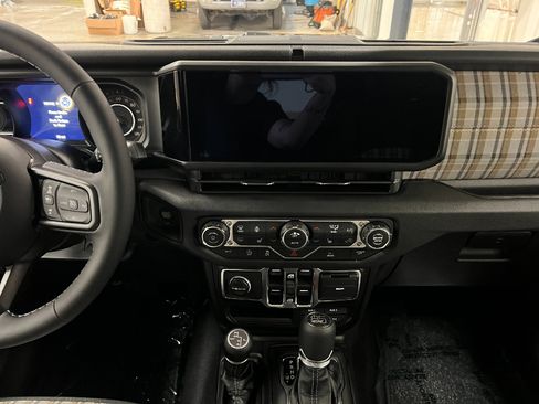 New 2026 Jeep Wrangler Unlimited Sport AWD/4WD image 9