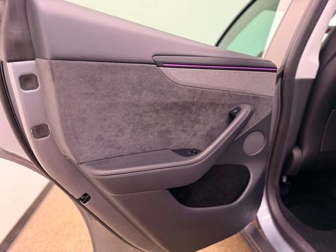 Used 2026 Tesla Model Y AWD image 23