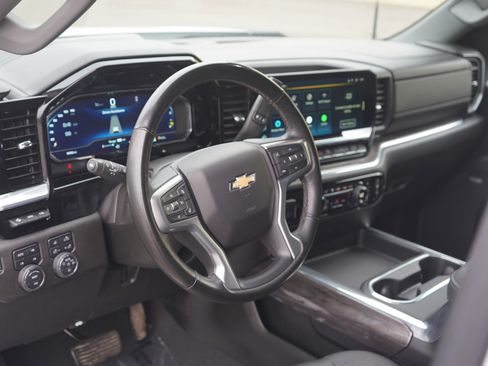 Used 2024 Chevrolet Silverado 3500 LTZ w/ LTZ Plus Package AWD/4WD image 19
