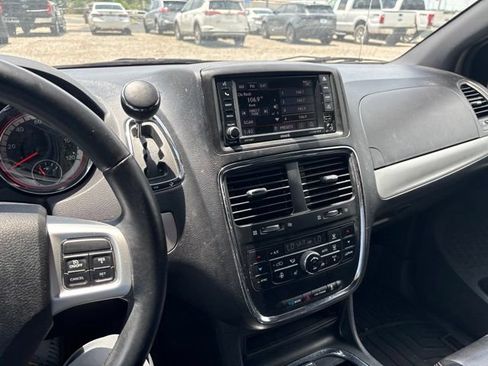 Used 2017 Dodge Grand Caravan GT FWD image 10