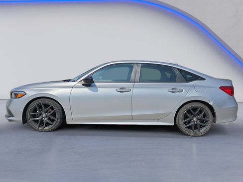 Used 2022 Honda Civic Sport image 3