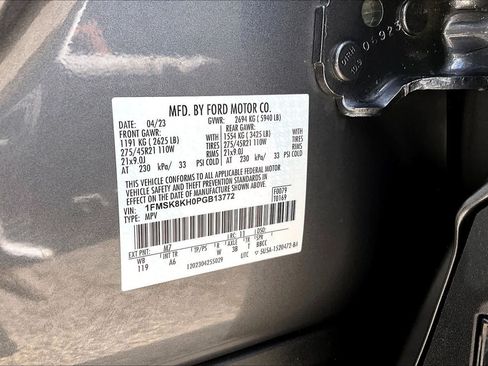 Certified 2023 Ford Explorer ST-Line w/ Class IV Trailer Tow Package AWD/4WD image 34