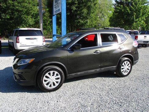 Used 2016 Nissan Rogue S AWD/4WD image 1