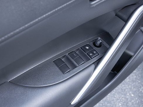 Certified 2026 Toyota Corolla Cross LE FWD image 9