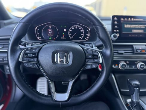 Used 2018 Honda Accord Sport image 17