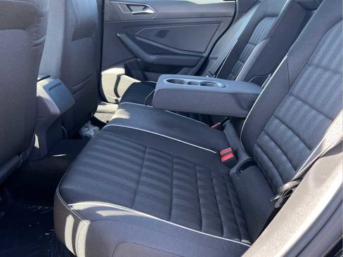Used 2024 Volkswagen Jetta Sport image 13