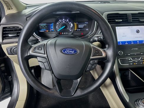 Used 2020 Ford Fusion SE w/ Fleet SE Value Package FWD image 11