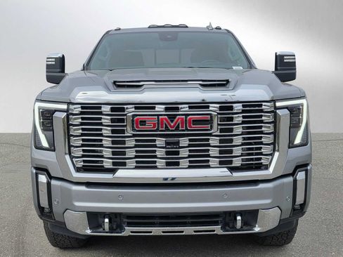 Used 2025 GMC Sierra 3500 Denali w/ Denali Reserve Package AWD/4WD image 8