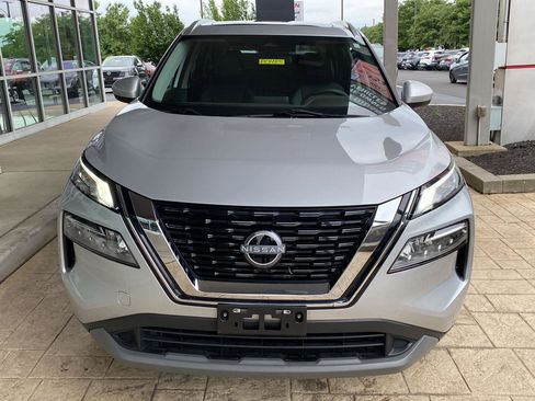 Certified 2023 Nissan Rogue SV w/ SV Premium B Package AWD/4WD image 2