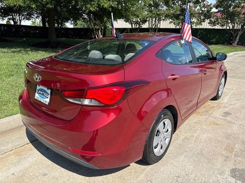 Used 2016 Hyundai Elantra SE FWD image 3