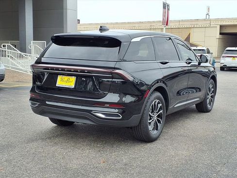 New 2026 Lincoln Nautilus Premier image 2