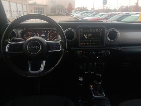 Used 2018 Jeep Wrangler Unlimited Sahara image 23