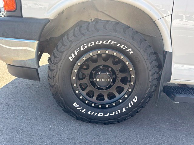 Used 2019 GMC Savana 3500 w/ Power Convenience Package RWD image 16