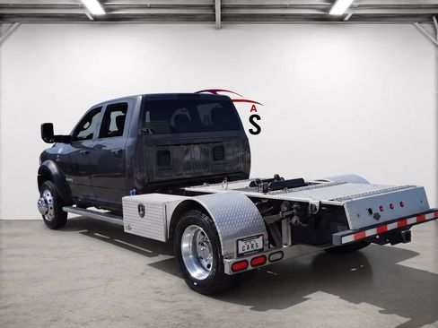 Used 2022 RAM 5500 Tradesman w/ Chrome Appearance Group RWD image 4