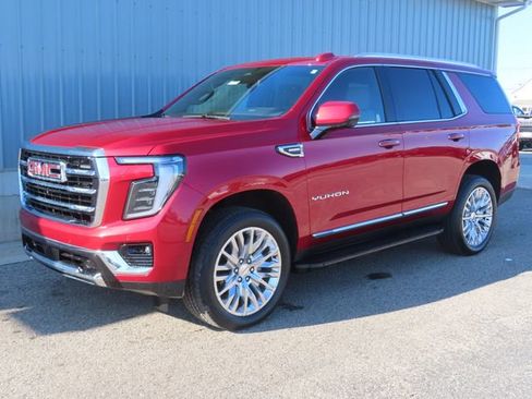Used 2025 GMC Yukon Elevation AWD/4WD image 6