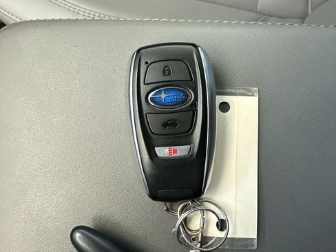 Used 2018 Subaru Outback 2.5i Limited image 31